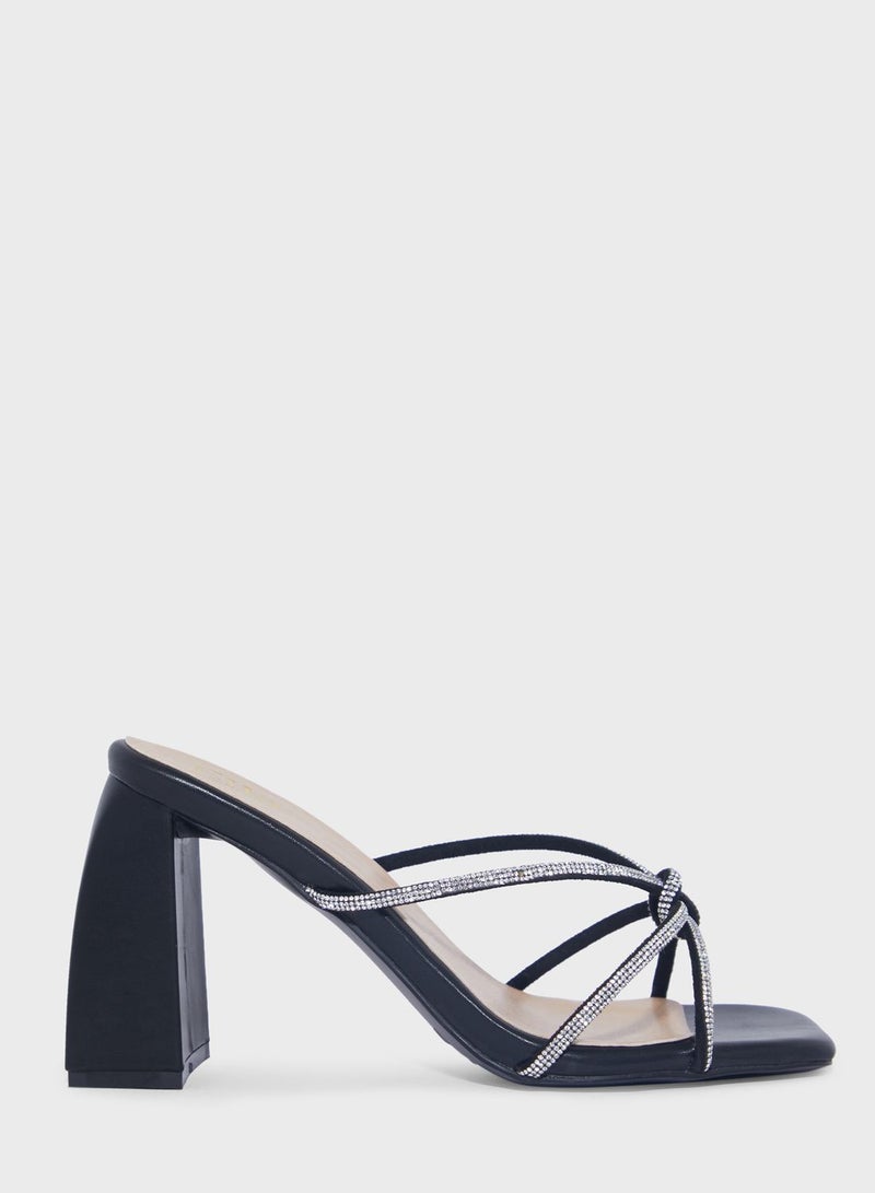 Ella Limited Edition حذاء ميول بحزام أمامي من الماس  - Image 1