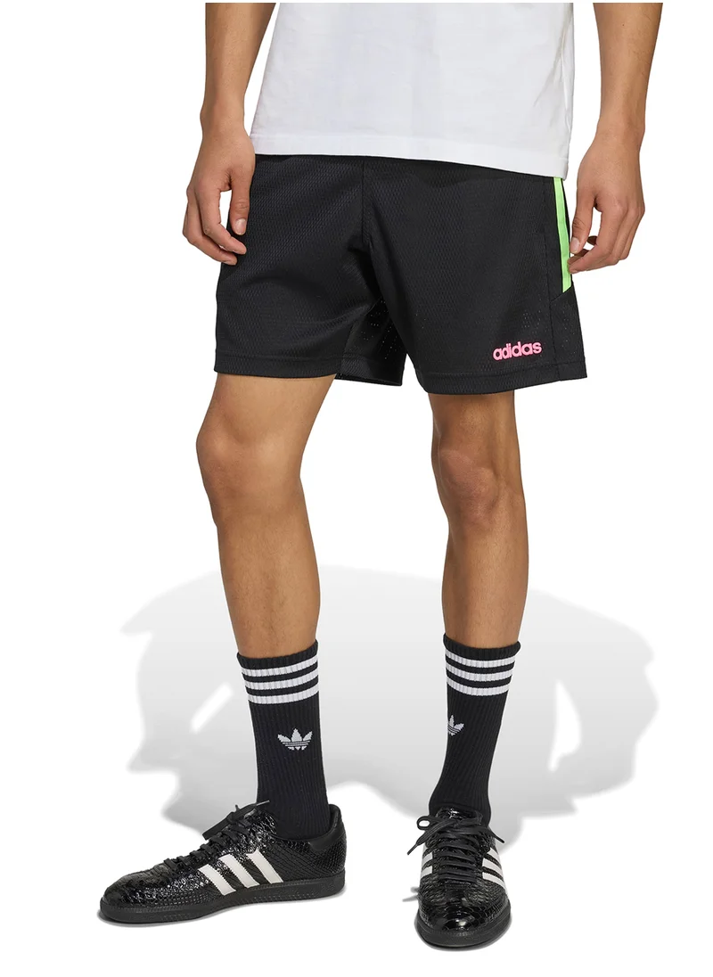 اديداس اوريجينالز 7" Inseam 96 Shorts