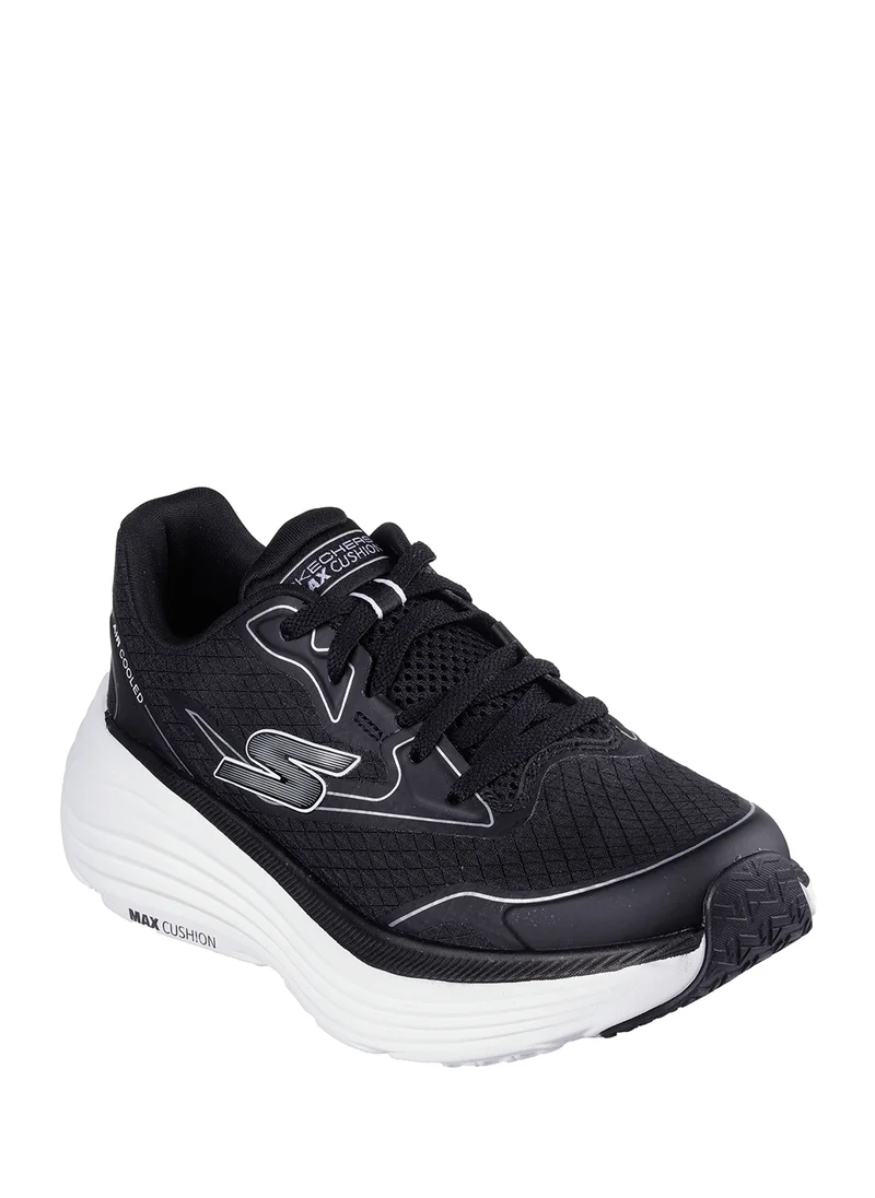 SKECHERS Max Cushioning Endeavour