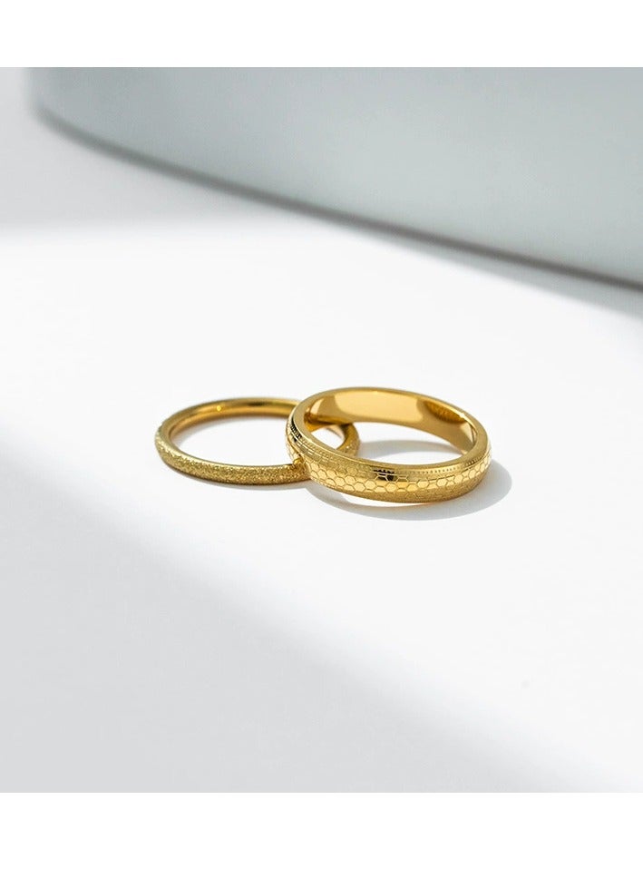 أوليس فيرس  خاتم نسائي ذهبي سداسي الشكل من التيتانيوم والفولاذ مجموعة من قطعتين قابل للارتداء معا مقاس 7 أمريكي - Image 3