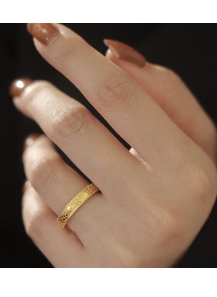 أوليس فيرس  خاتم نسائي ذهبي سداسي الشكل من التيتانيوم والفولاذ مجموعة من قطعتين قابل للارتداء معا مقاس 7 أمريكي - Image 4