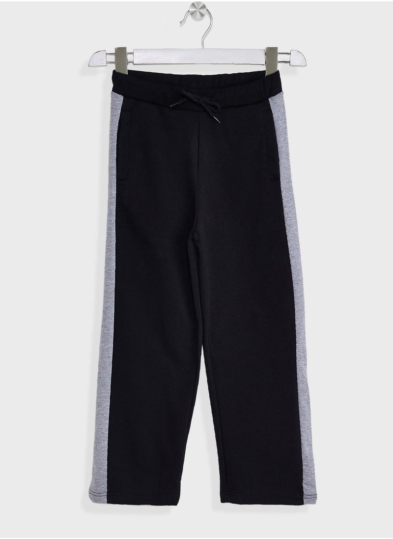 Pinata - Casual T-Shirt & Joggers Set For Girls - Image 1