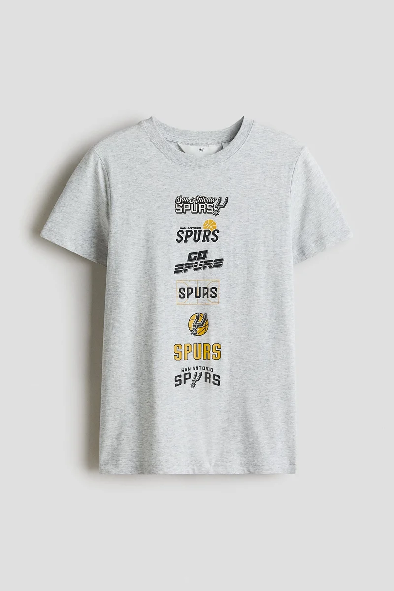 اتش اند ام تي-شيرت قطني بطبعة