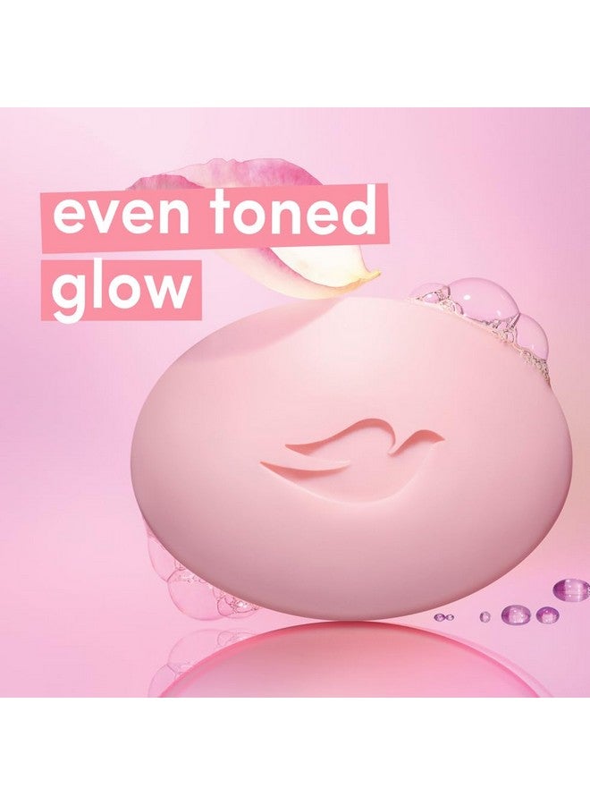 Dove صابون الجمال الوردي لبشرة متساوية اللون ومغذية مع منظفات نباتية وصيغة متوازنة الحموضة في عبوة من 3، 125 جرام لكل منها. - Image 2