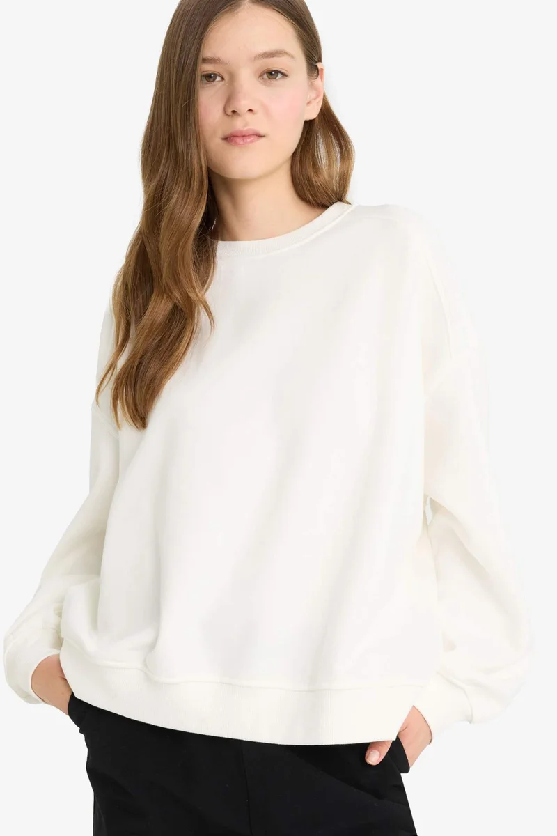 ديفاكتو Oversize Fit Sweatshirt