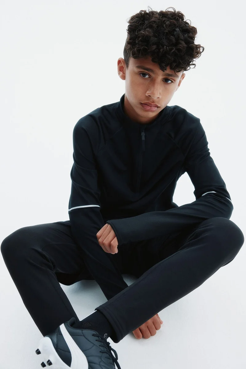 H&M Fotball mid layer top with ThermoMove™