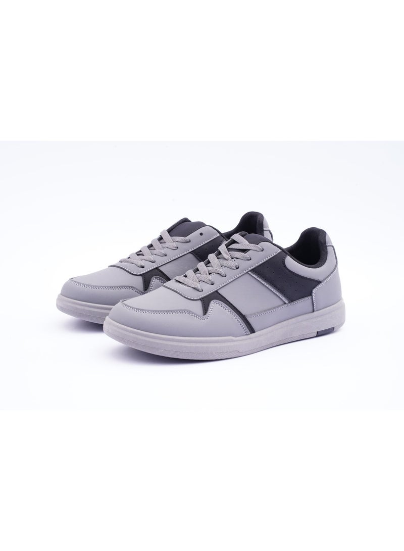 Corus Men's Sneaker - Image 1