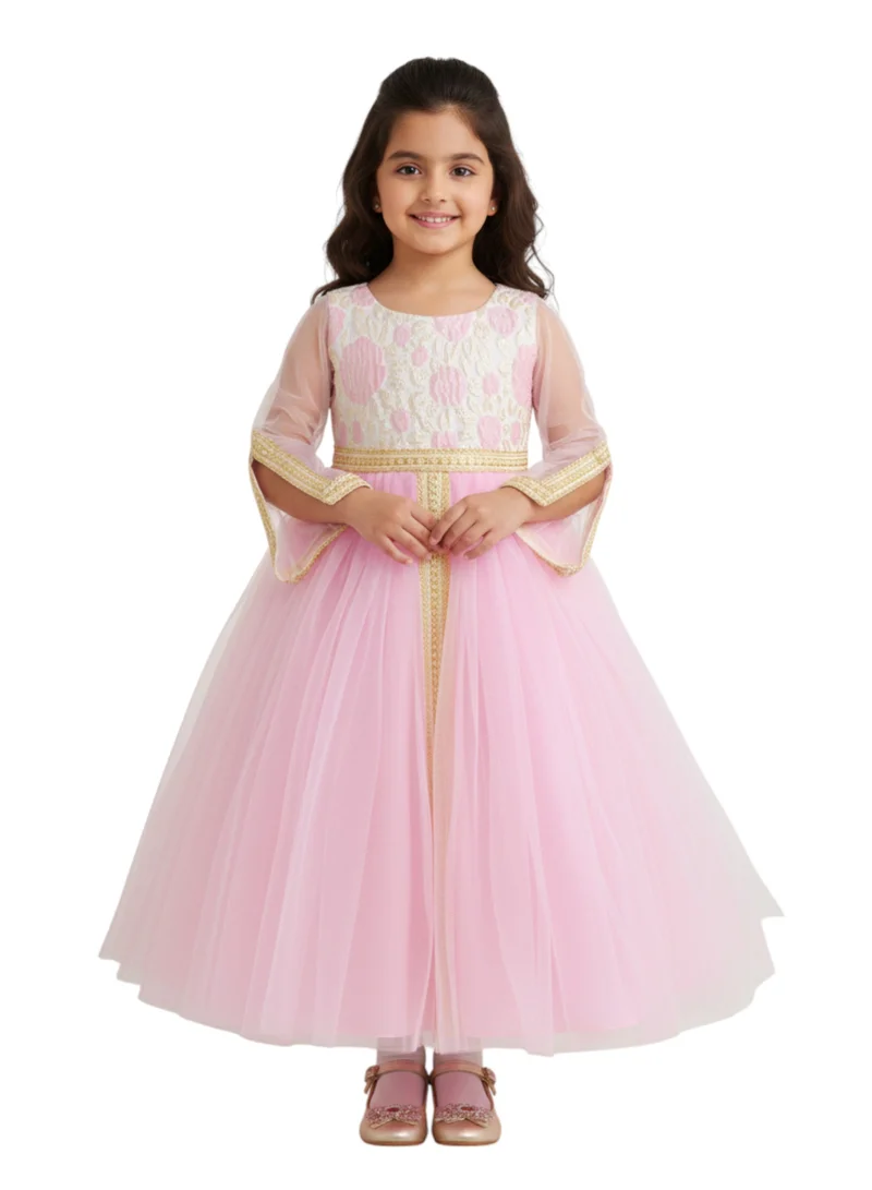 دىدانيالا فستان سهرة من التول من دانييلا