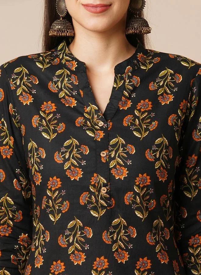 globus Globus Women Black Mandarin Neck Floral Block Print Straight Kurta With Printed Elasticated Pants Workwear Set by Styli