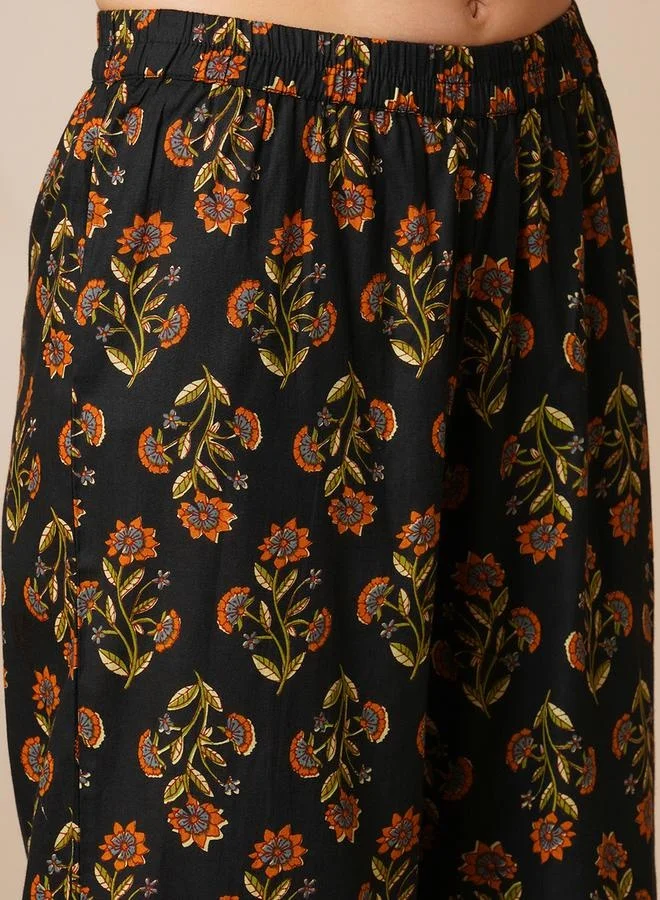 globus Globus Women Black Mandarin Neck Floral Block Print Straight Kurta With Printed Elasticated Pants Workwear Set by Styli