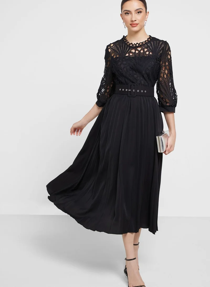 Khizana Lace Detail Pleated Dress