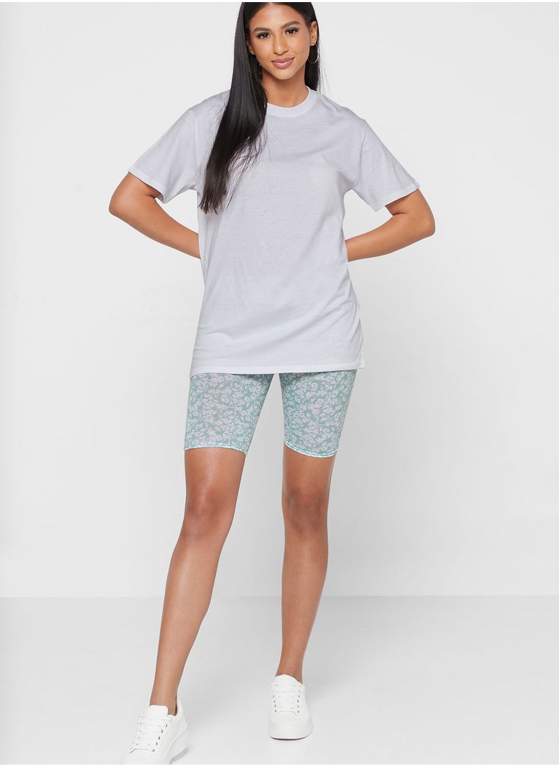 I SAW IT FIRST - Green Ditsy Floral T-shirt And Cycling Short Set - Image 1