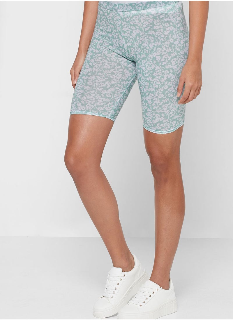 I SAW IT FIRST - Green Ditsy Floral T-shirt And Cycling Short Set - Image 1