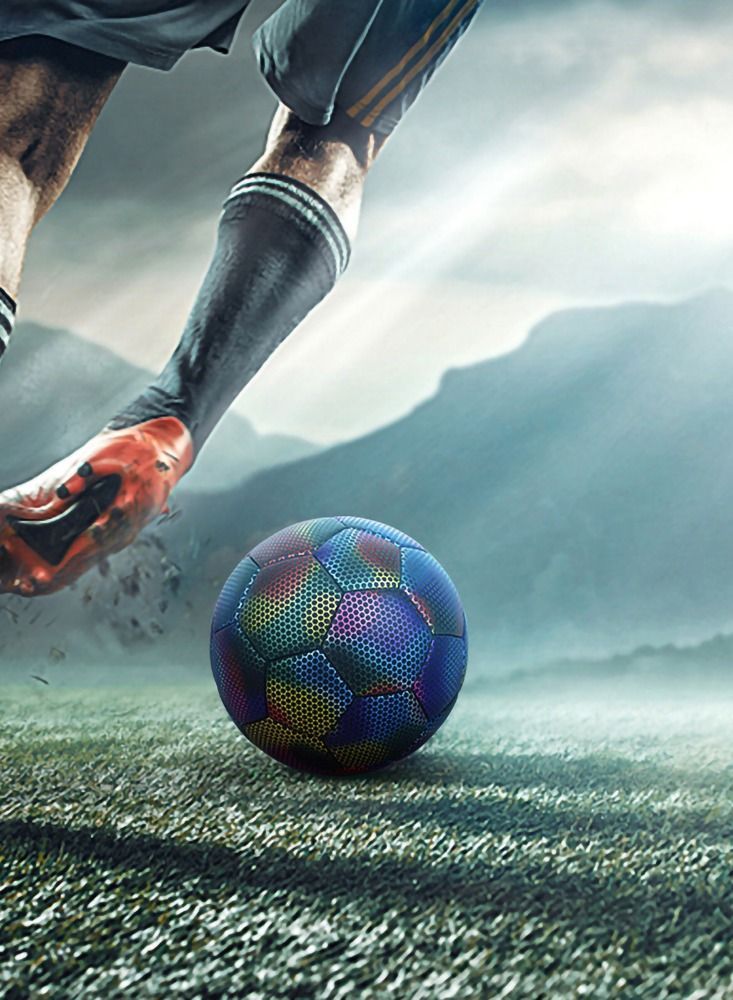 Generic Reflective Soccer Ball, Holographic Light-Emitting Ball Flashing Dark Toys Football for Night Games and Training Glowing Lightweight Toy Gift Boys, Children, Men - Image 5