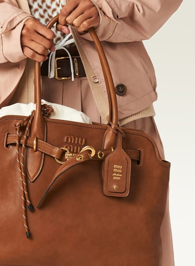 مياو مياو حقيبة السيدات MiuMiu، حقيبة محمولة أنيقة، بني - Image 5