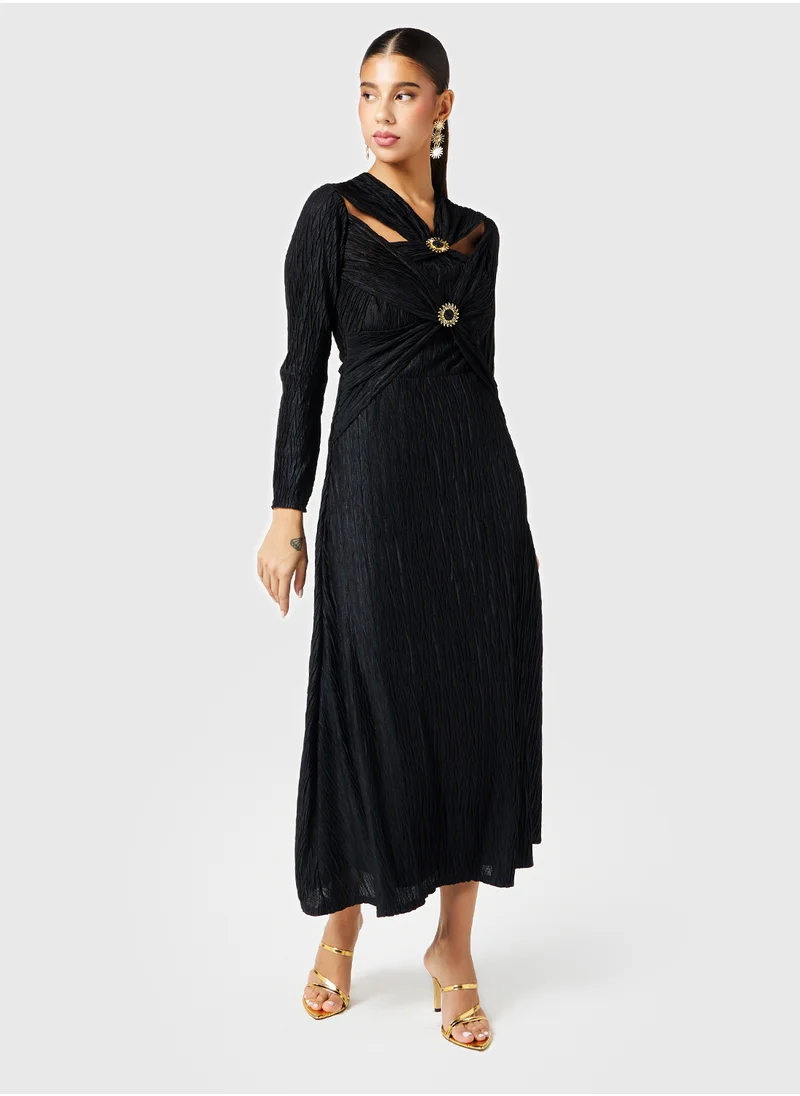 ثريدز باي اجوني Criss Cross Double Knotted Pleated Dress