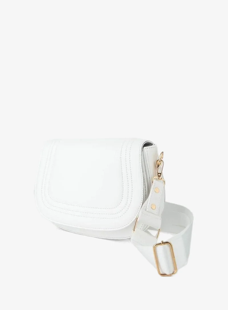 Women's Spring White 5-Compartment Lined Snap-Closure Hand, Arm, and Shoulder Bag.
