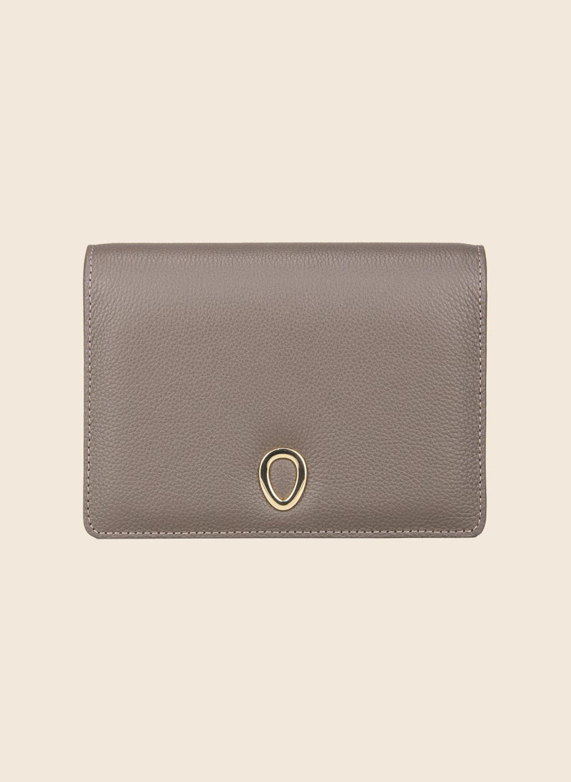 Oval Vera Chain wallet Bag - Image 1