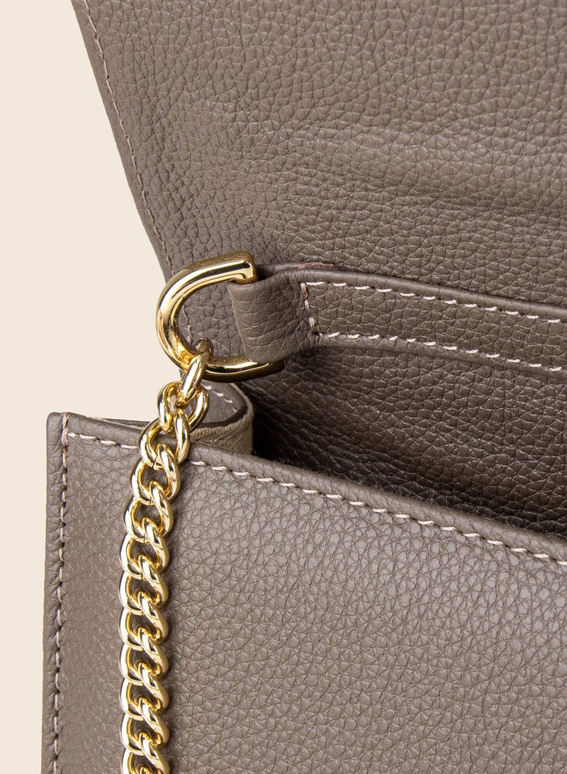 Oval Vera Chain wallet Bag - Image 4