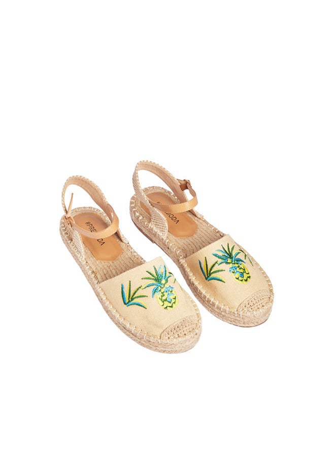 Fancy Ankle Strap Embroidered Sandals - pzsku/Z729D7C389CEA5D6DBBB2Z/45/_/1680516117/48b82a40-e3f8-40b9-a5a0-1e3f7f090d50