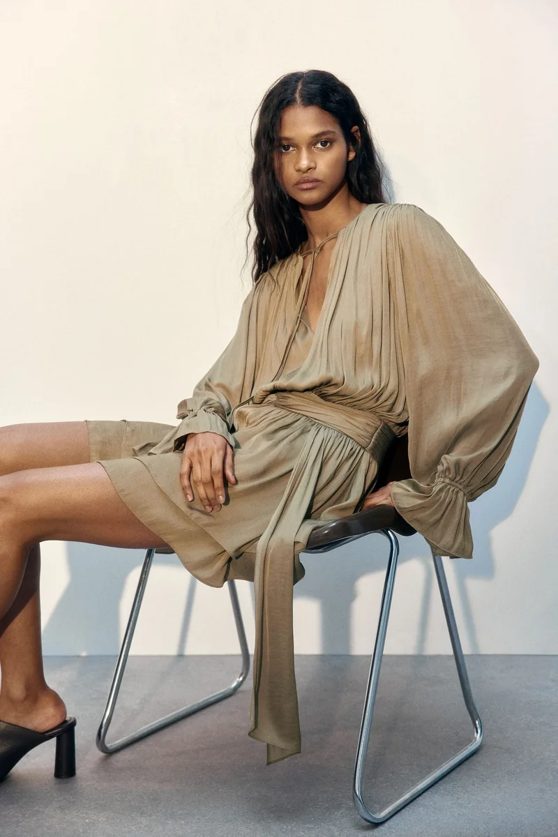 اتش اند ام فستان منسدل مزين بعقدة