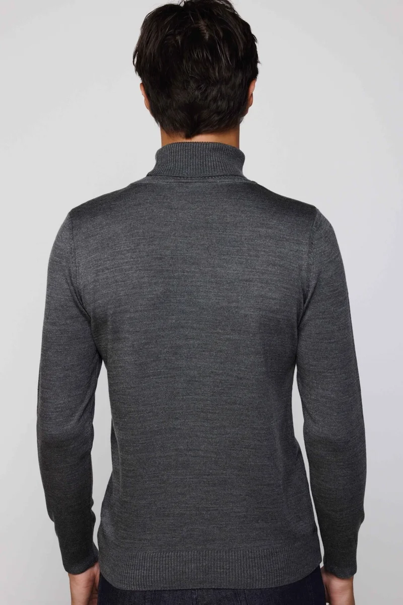 Tudors Slim Fit Narrow Cut Full Turtleneck Non-Pilling Soft Textured Gray Men's Sweater