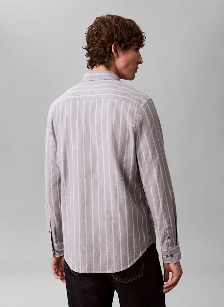 كالفن كلاين جينز قميص كلاسيك فيت مخطط أكسفورد