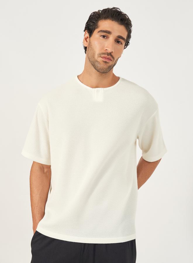 Styli Oversized Honeycomb Textured Knit T-Shirt  - Image 3