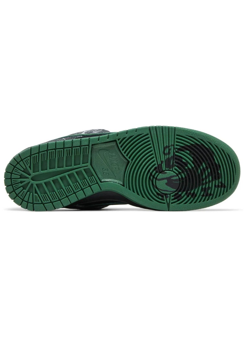 Nike Nike SB Dunk Low x THERE Skateboards "Ultra Humanized" – Limited Edition with Jeff Cheung Artwork  - Image 5