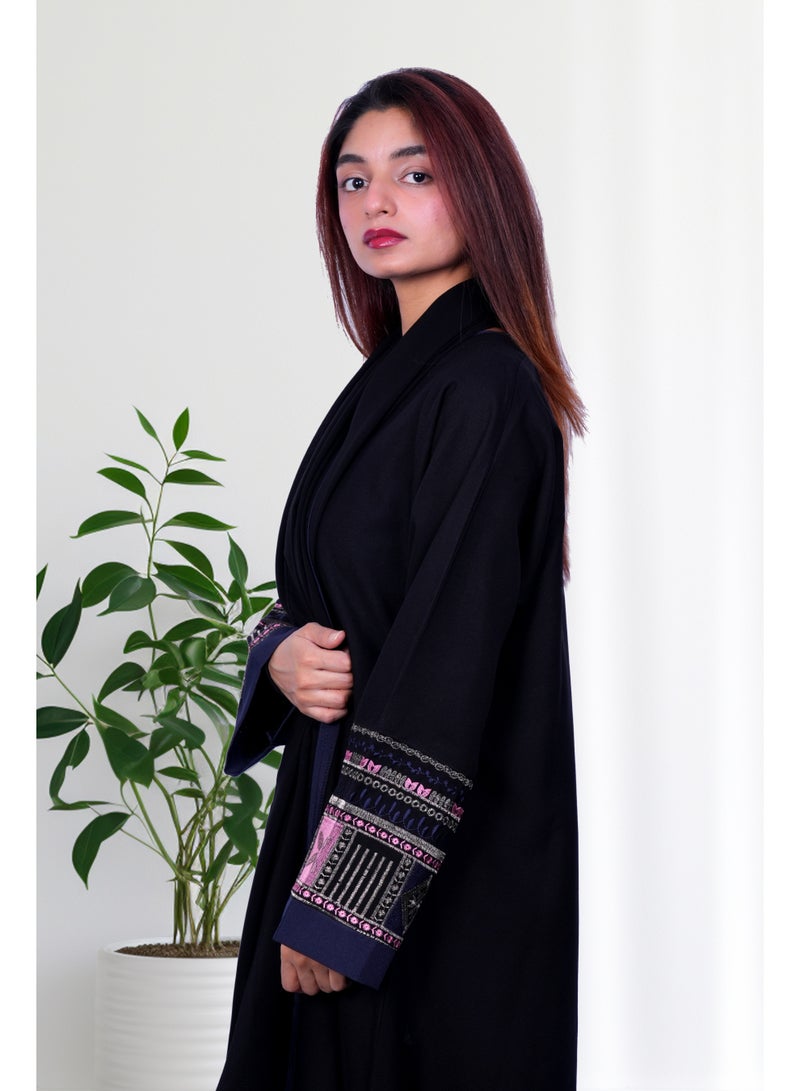 فاشون لاين عباية تراثية أنيقة مع لمسات مطرزة - Image 1