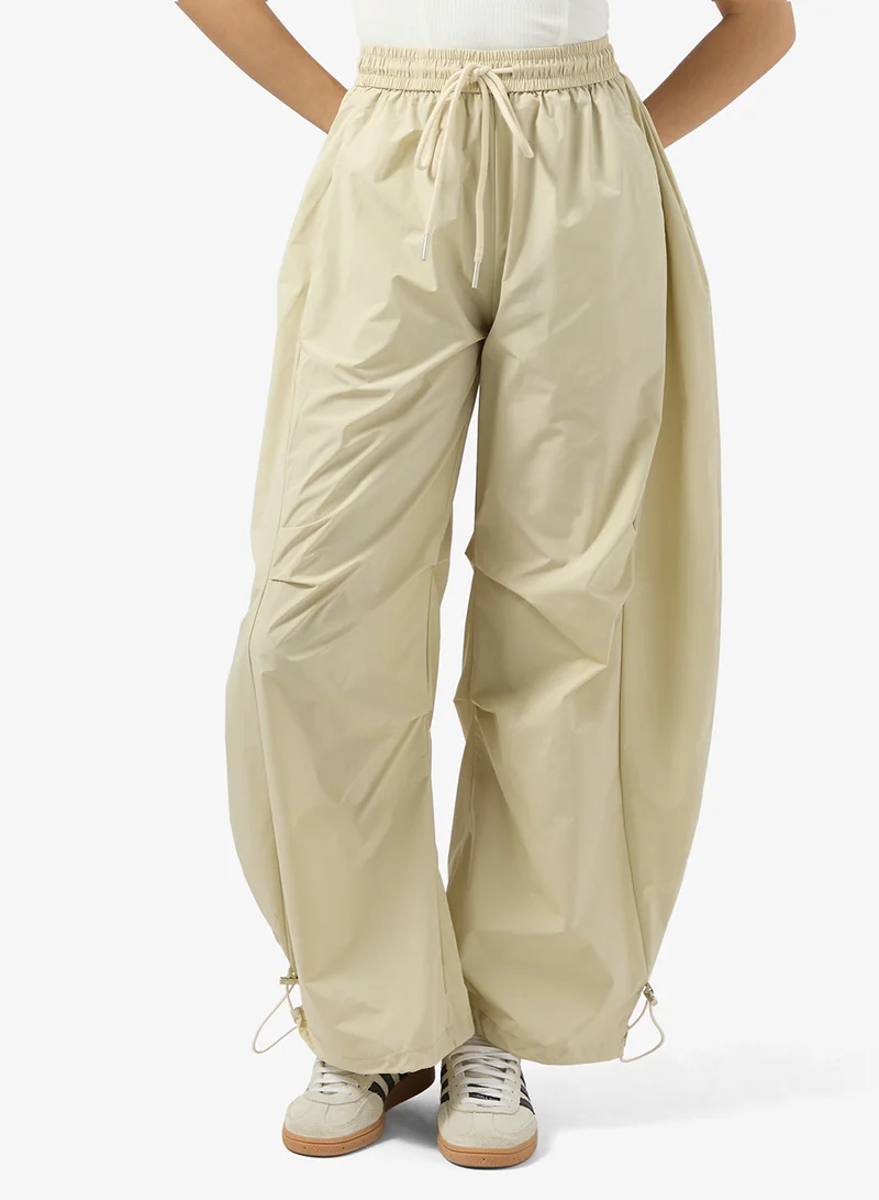 جينجر Elasticised Waist Parachute Pants