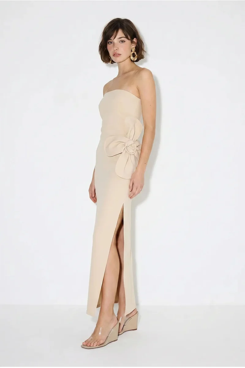 بيانكو لوتشي LUCCI Strapless Floral Maxi Dress with Bow Detail