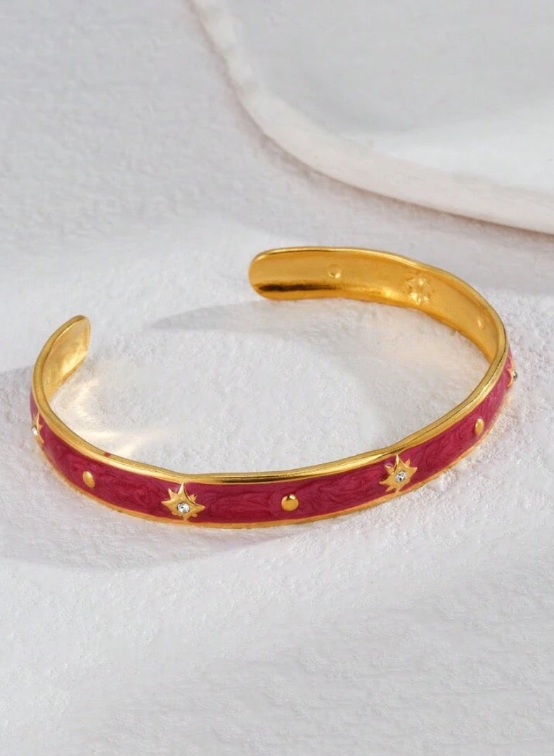 إيكوال اسوارة نسائية أنيقة وعالية الجودة مصنوعة من الاستانلس ستيل مطلية باللون الذهبي - Image 2