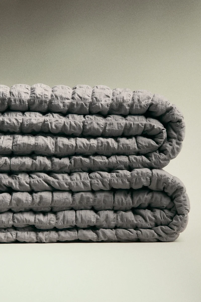 اتش اند ام مفرش سرير من القطن المبطن