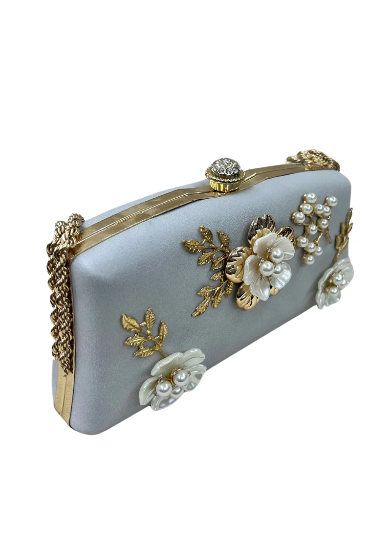براثن هارشا الرائعة Embellished Square Clutch