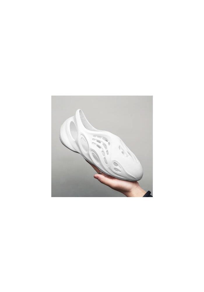 2023 Summer 48 plus size Kanye Coconut Hole Shoes Men's Ins Trendy Couple's Yezzy Roman Sandals Beach Shoes - Image 1