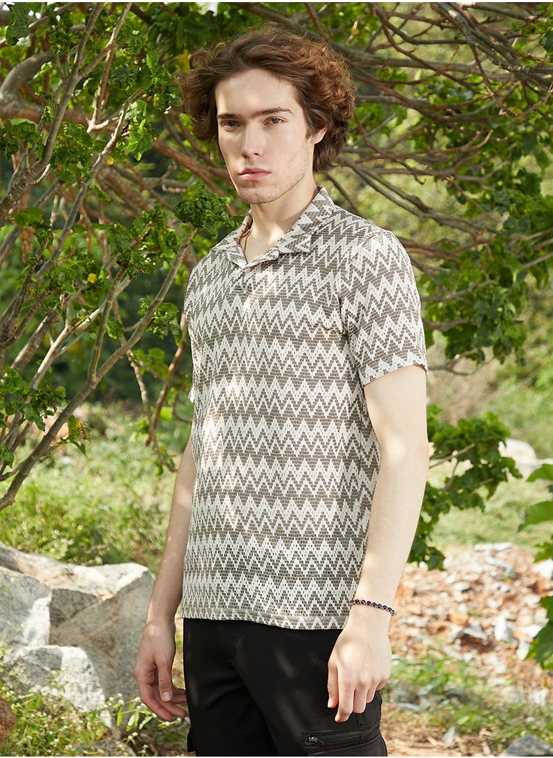 Campus Sutra Men's French Beige & Off White Zig-Zag Knit Polo T-Shirt  - Image 3