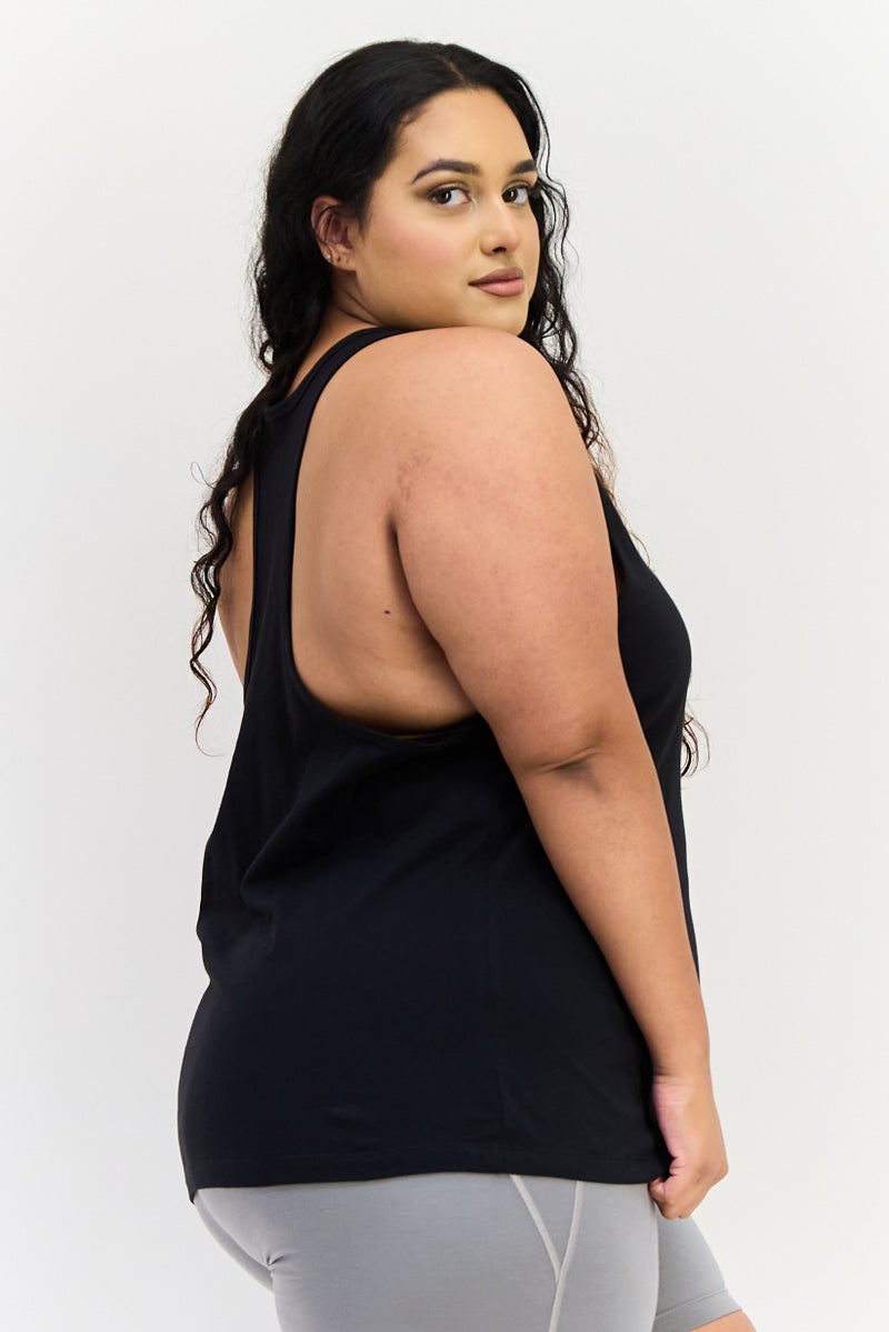 Reebok بلوزة نسائية بلا أكمام على شكل حرف U بشعار العلامة التجارية، سوداء - Image 3