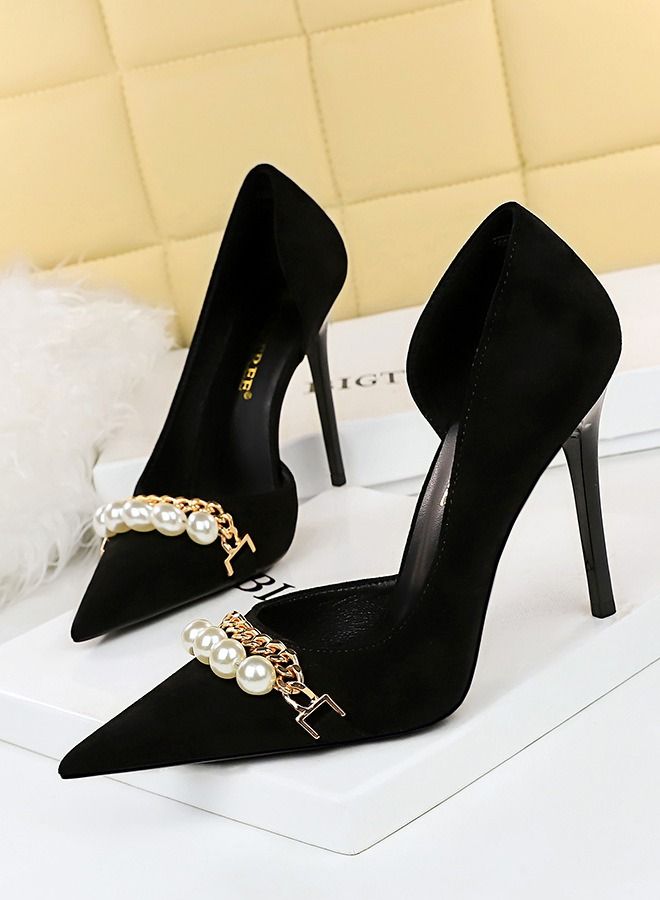 BIGTREE حذاء بكعب عالٍ مزين بسلسلة معدنية من اللؤلؤ المدبب 11 سم، أسود - Image 1