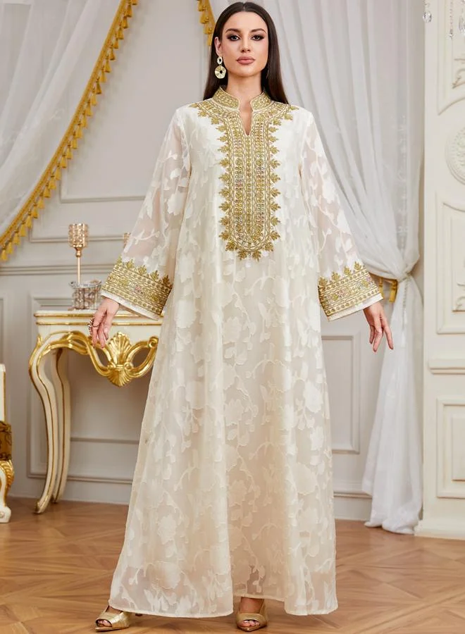 تايك تو جلابية بتفاصيل رقعة ترتر وقماش بارز الملمس