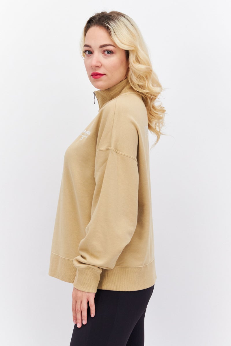 PUMA سويت شيرت نسائي بأكمام طويلة ومقاس مريح، بيج - Image 2