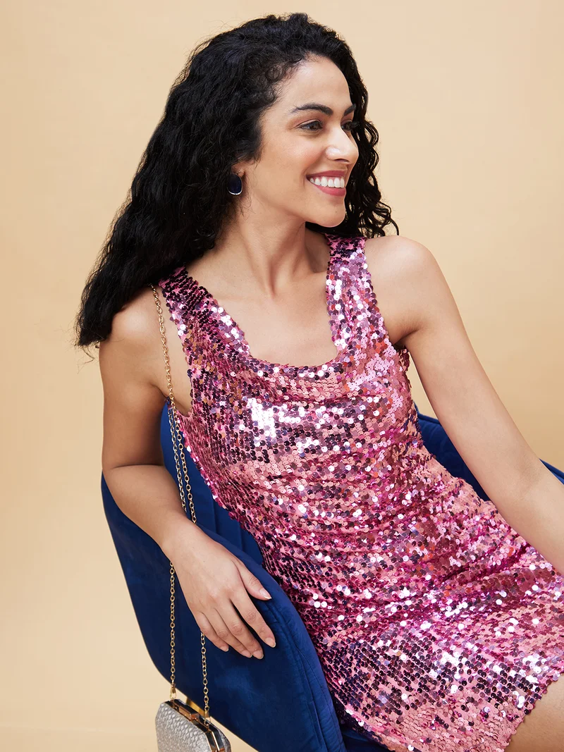 جلو باص فستان سهرة نسائي جلوبس بتطريز حورية البحر بالترتر