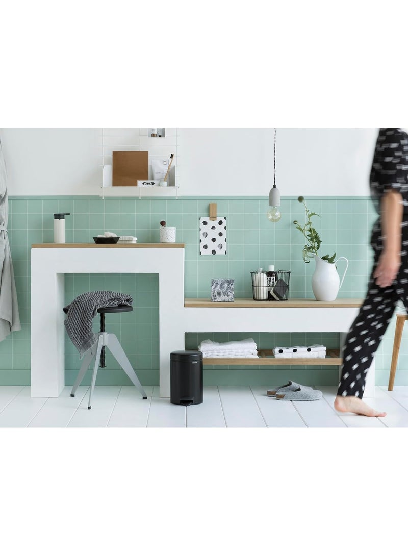 Brabantia Pedal Bin NewIcon with Plastic Inner Bucket – Matt Black, 3L Size V - Image 2