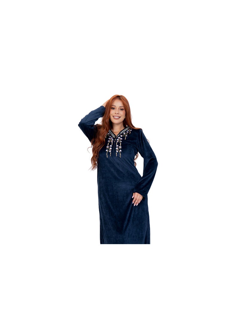 دعدوش  عباية نسائية طويلة قطيفة مطرز، ثوب نوم شتوي  مبهر ، قميص نوم ناعم بقصة مستقيمة  من دعدوش - Image 3