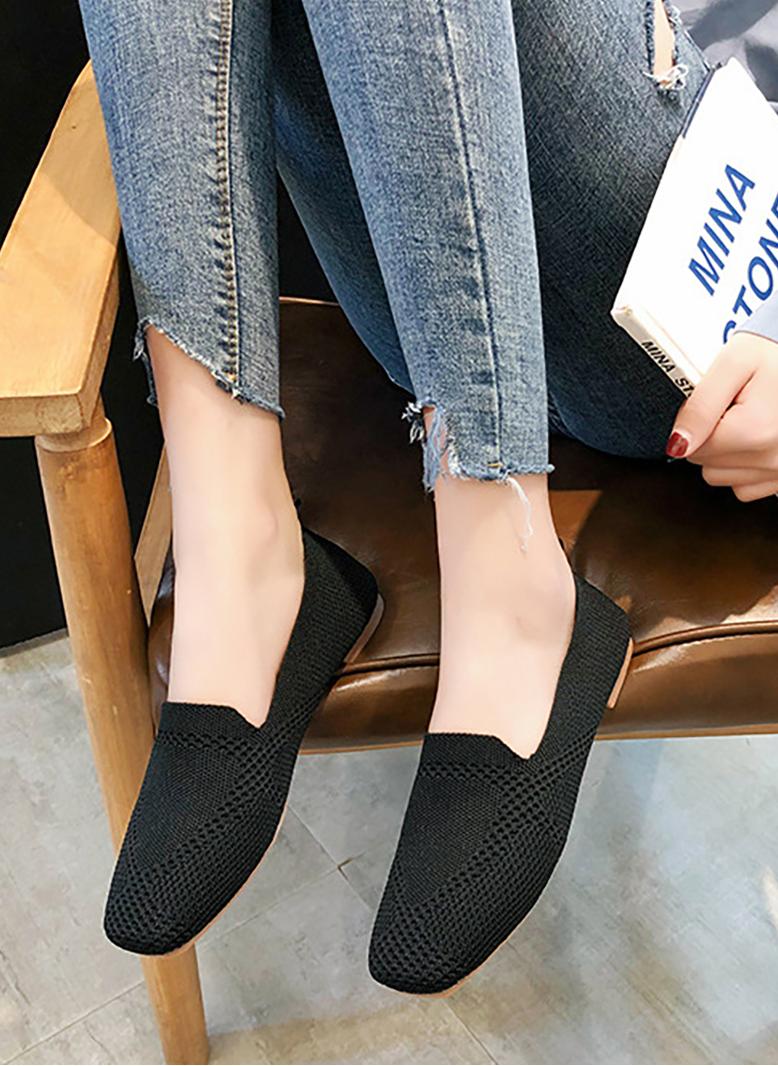 Simplicity Solid color Wave pattern Color contrast Single-layer Shoes Black