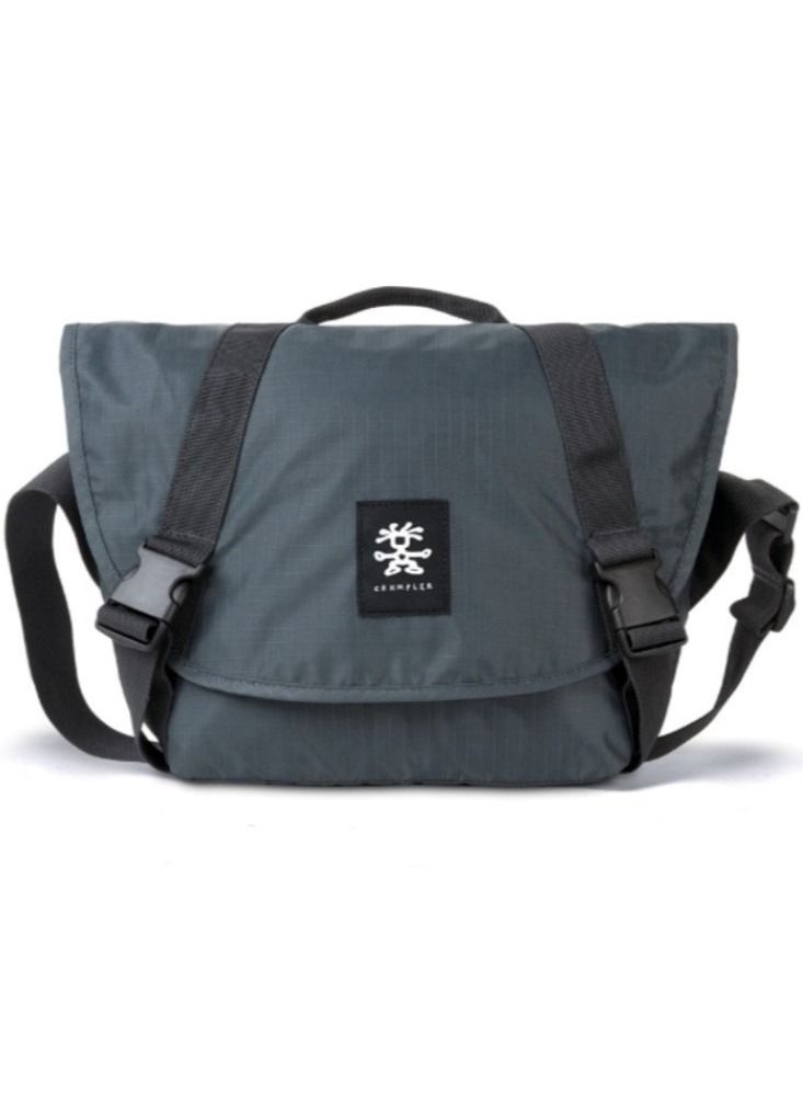 Crumpler Holds a Semi-professional SLR camera with mid-size zoom lens + extra mid size zoom lens, flash and accessories - Image 1