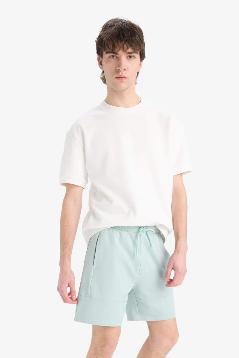 ديفاكتو Slim Fit Super Skinny Hem Shorts