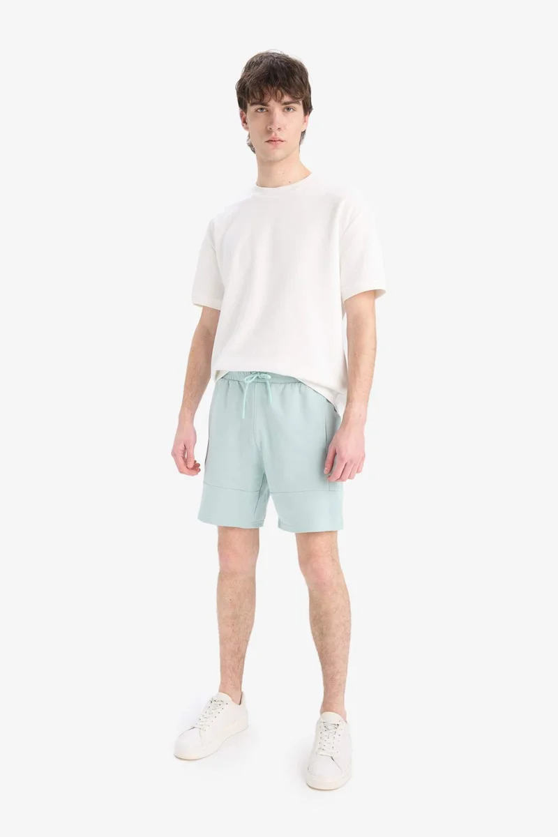 ديفاكتو Slim Fit Super Skinny Hem Shorts