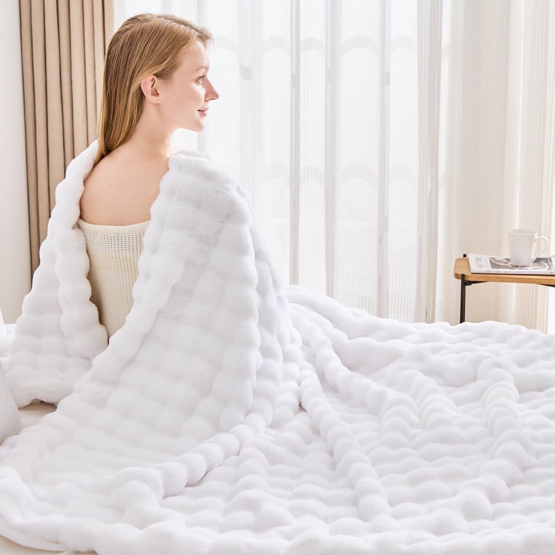 NEWCOSPLAY Faux Fur Twin Blanket White Bubble Blanket Thick Warm Soft for Couch Sofa Bed 550GSM (White  Twin(60""x80"")) - Image 2