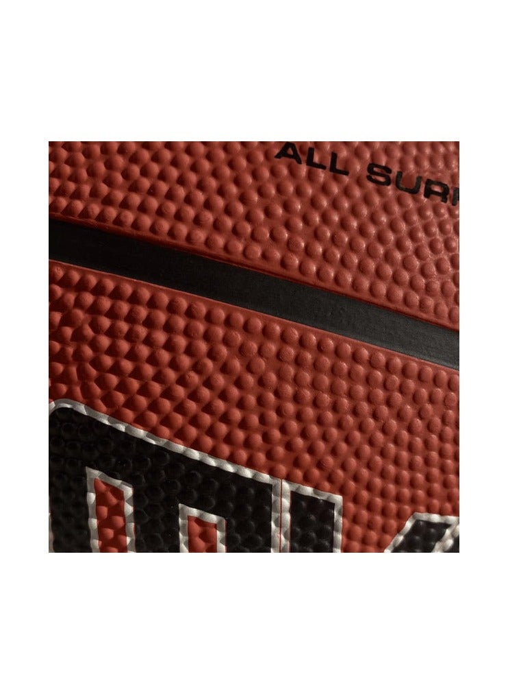 ويلسون كرة سلة MVP 275 (بني) - كرة متينة للاستخدام الداخلي والخارجي مع قبضة فائقة وارتداد ثابت  - Image 3